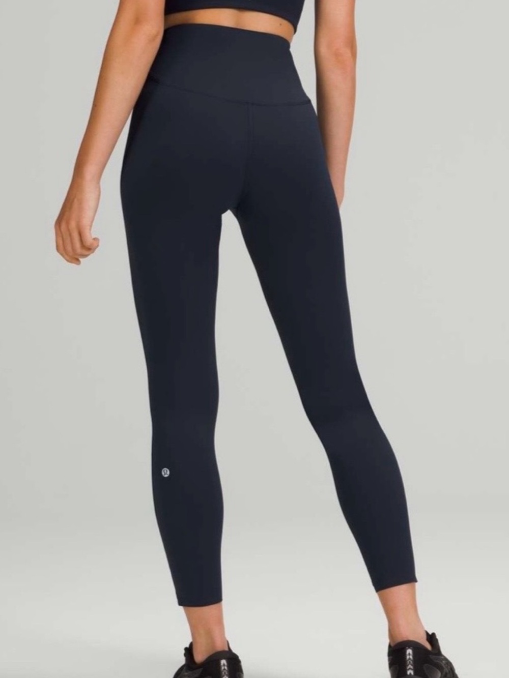Lululemon Base Pace High-Rise Tight 25" Black size 4